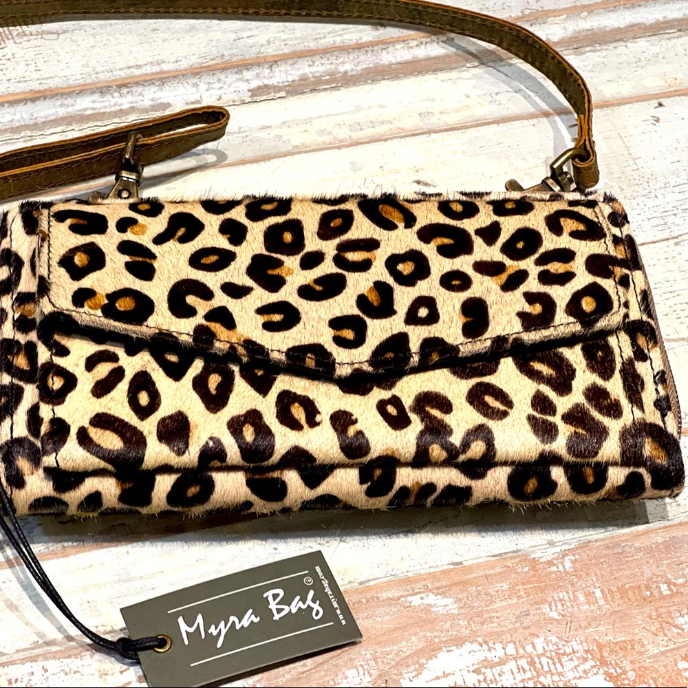 NWT Myra Crossbody Wallet